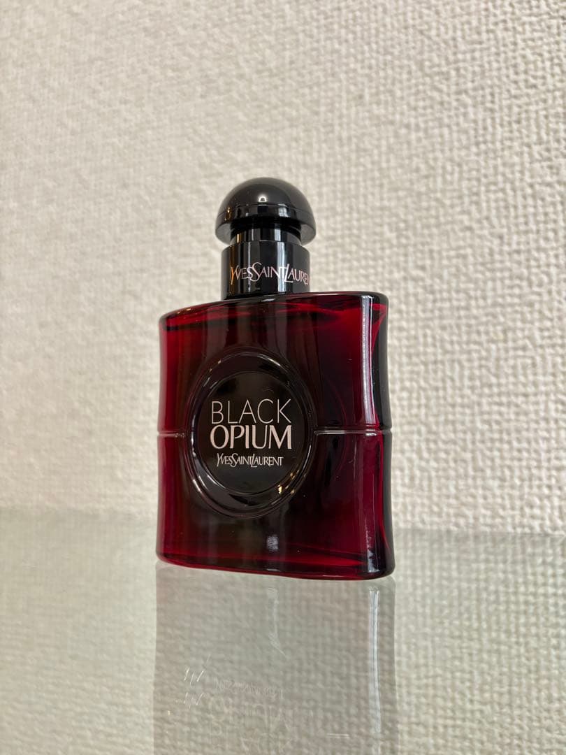 BLACK OPIUM オーバーレッド イブサンローラン 30ml