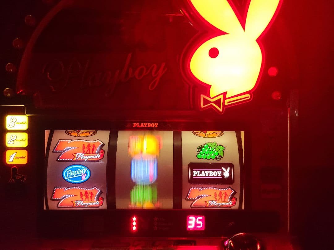 山佐4号機 希少台 沖スロプレイボーイ30　引き取り限定対応