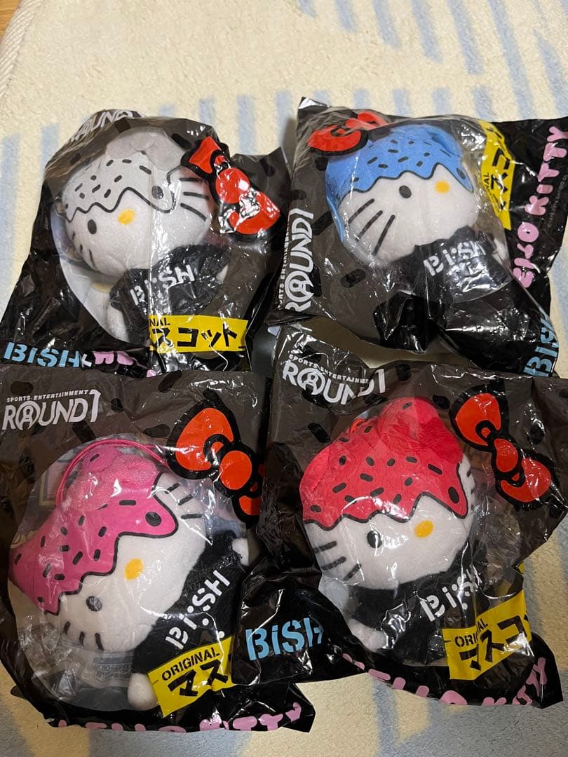 BiSH ラウンドワン ハローキティコラボ - メルカリ