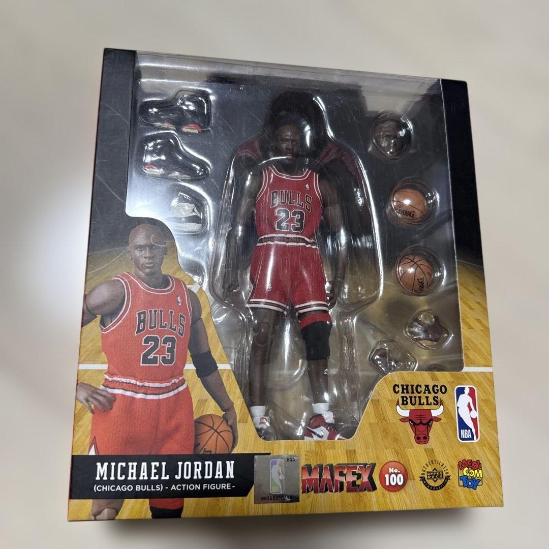 Mafex フィギュア マイケル ジョーダン エアジョーダン ブルズ NBA