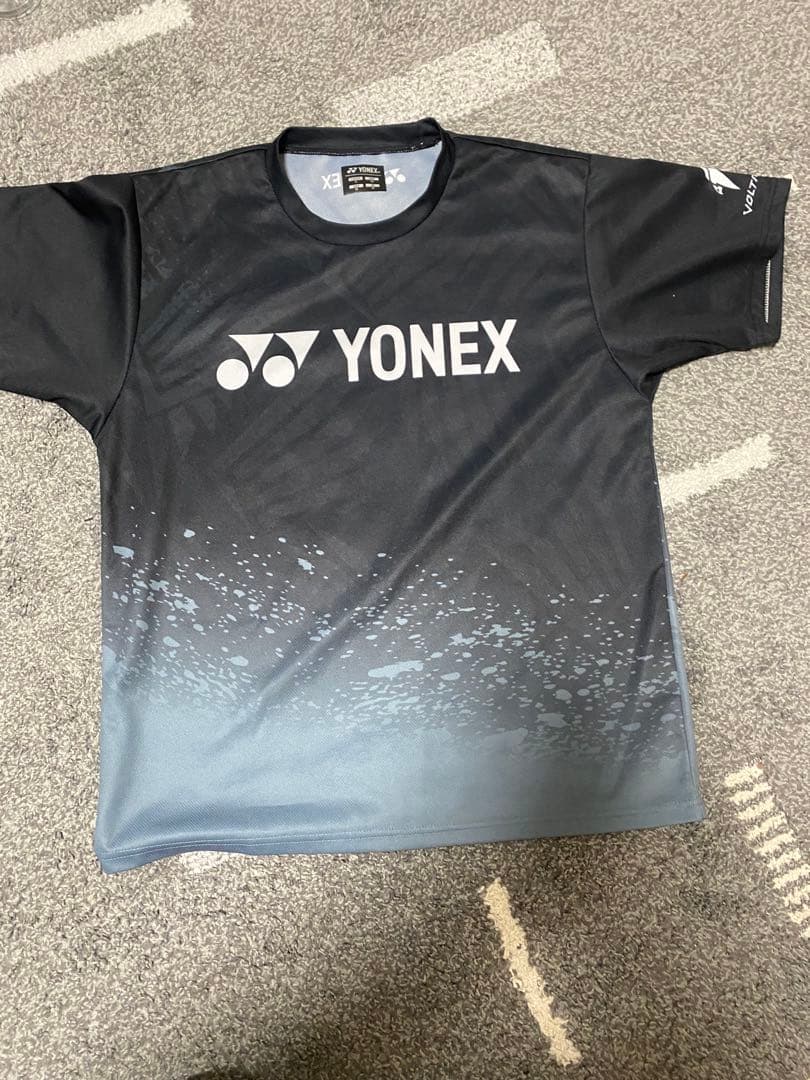 YONEX ボルトレイジ　Tシャツ