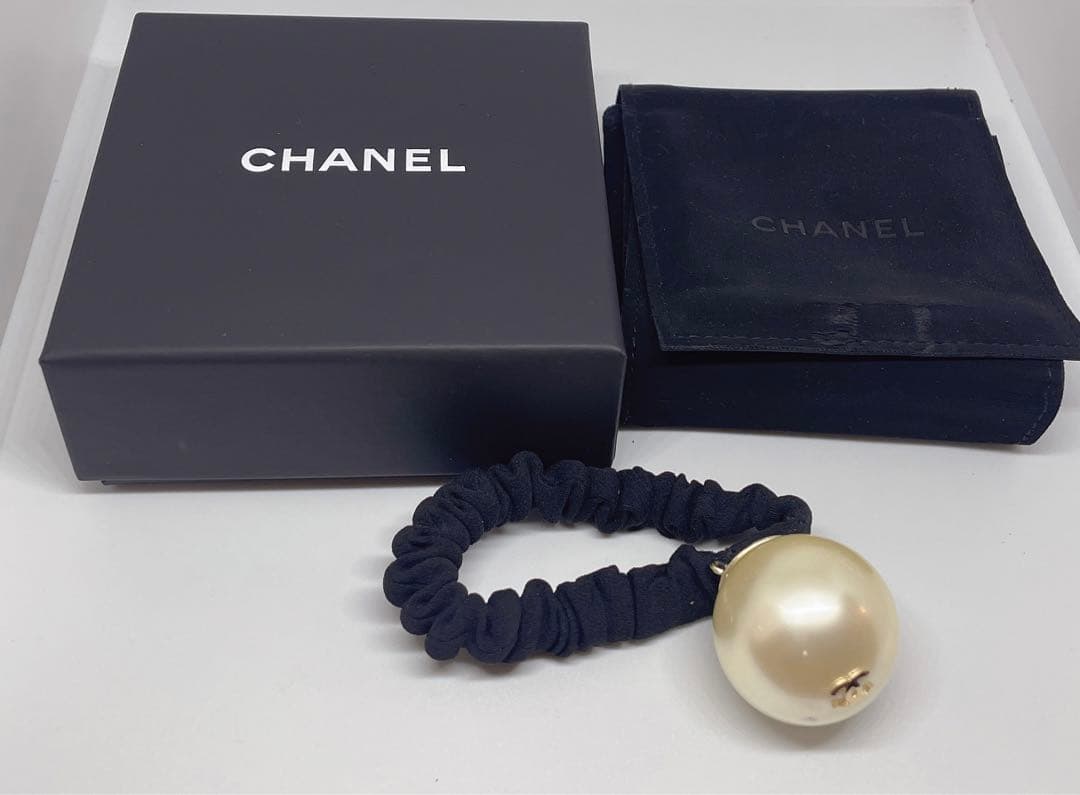 激安✨CHANEL本物シャネルフェイクパールヘアゴムシュシュココマーク