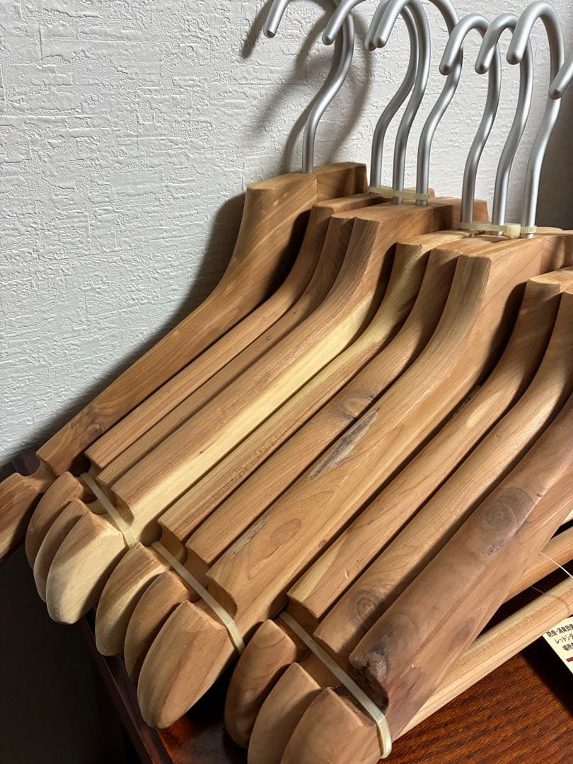 無印良品 レッドシダー ハンガー 10本セット 新品未使用 木製 - メルカリ