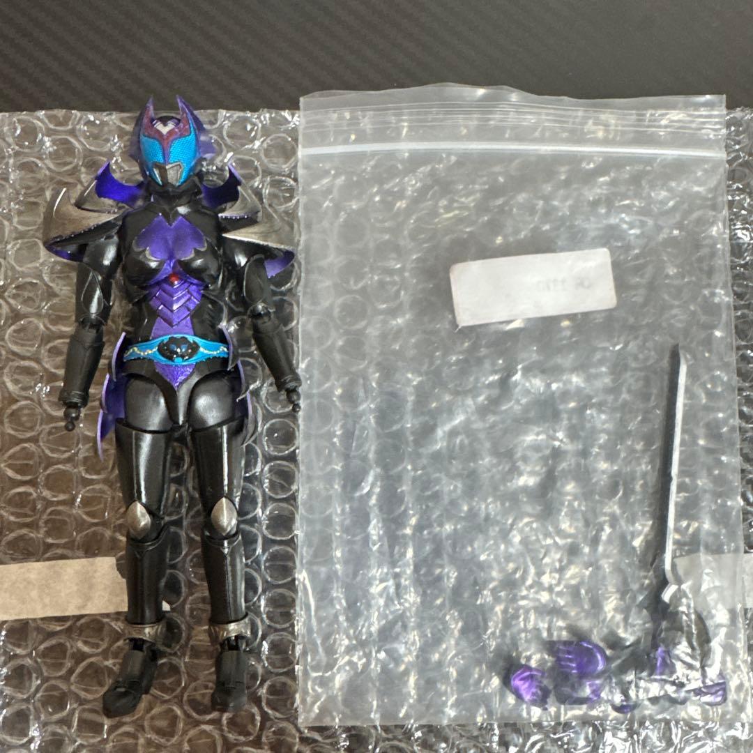 S.H.Figuarts 真骨彫 仮面ライダーダークキバーラ カスタム
