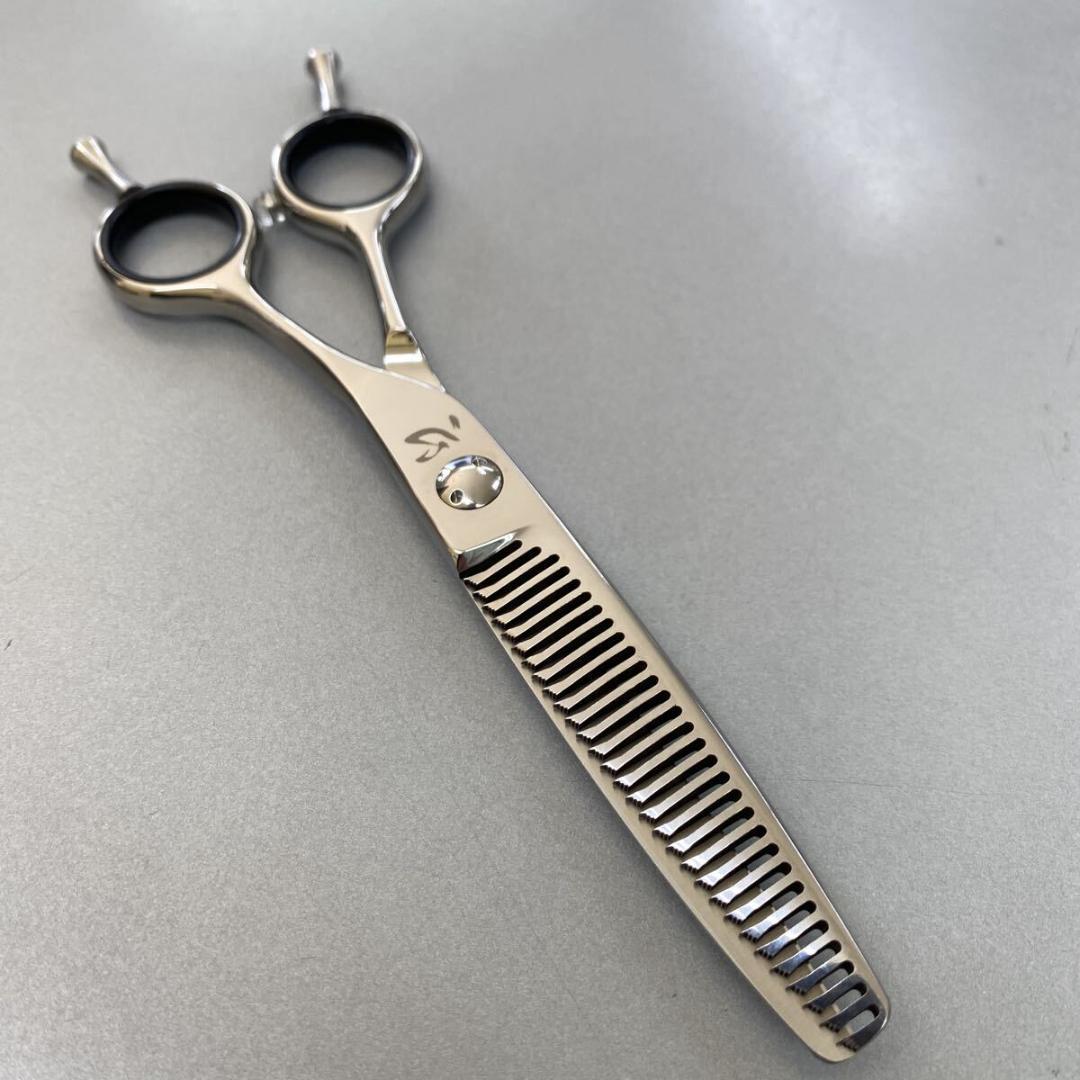 ６インチセニングシザー 4５% 新品未使用　理美容　美容師　理容師
