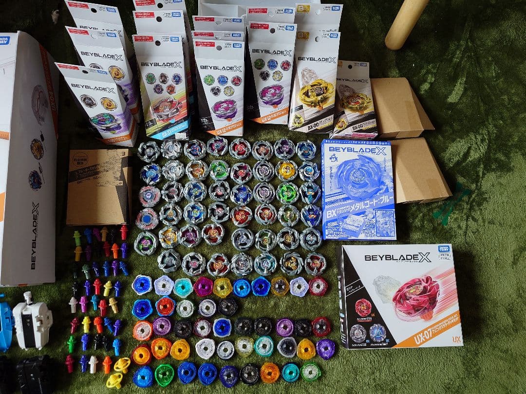 週末特価 ベイブレードX　68点＋αまとめ売り(引退品)レアベイ4点有り