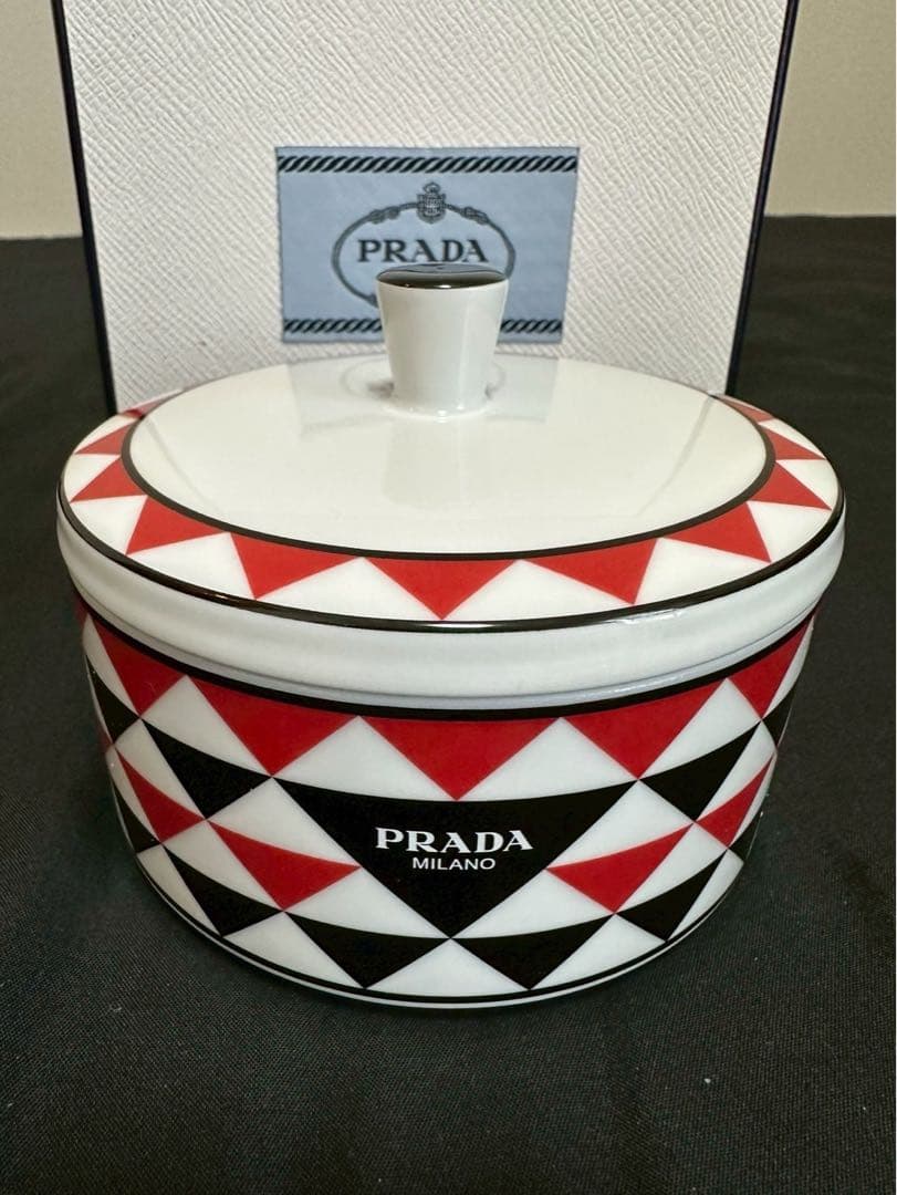 【新品】PRADA ポーセリン ジュエリーケース トライアングル 箱付