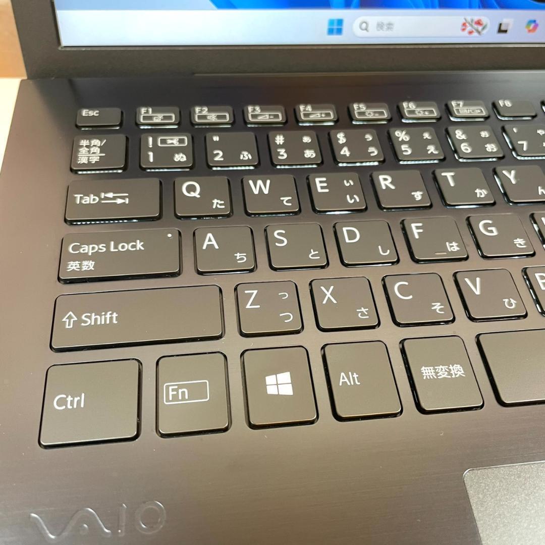 ☆美品☆ バッテリー良好 2020年製 軽量モデル 第10世代 VAIO NN0