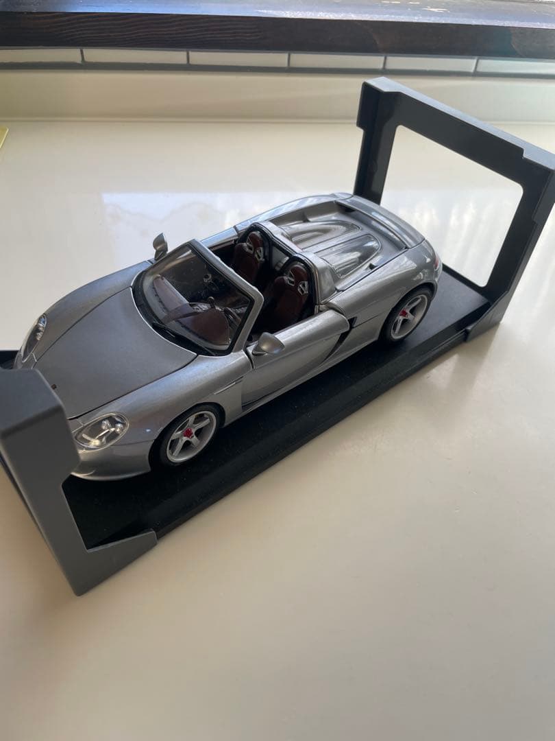 レア！PORSCHE純正　ポルシェカレラGT 1/18 ミニカー