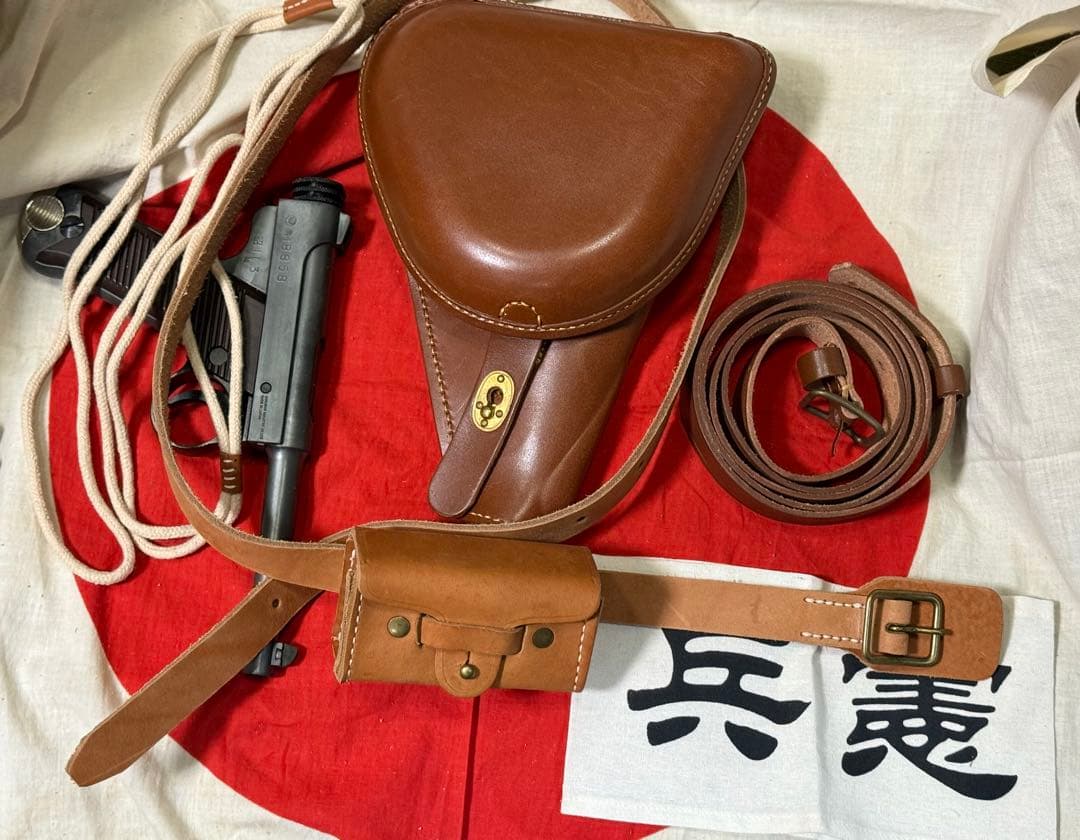 憲兵隊4点セット★14年式拳銃嚢＋吊り紐＋予備弾盒＆ベルト＋腕章（複製品）サバゲ