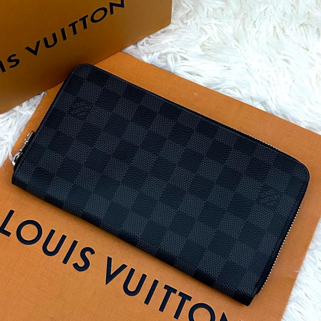 【極美品】新型 RFID内蔵 LOUIS VUITTON ジッピーウォレット