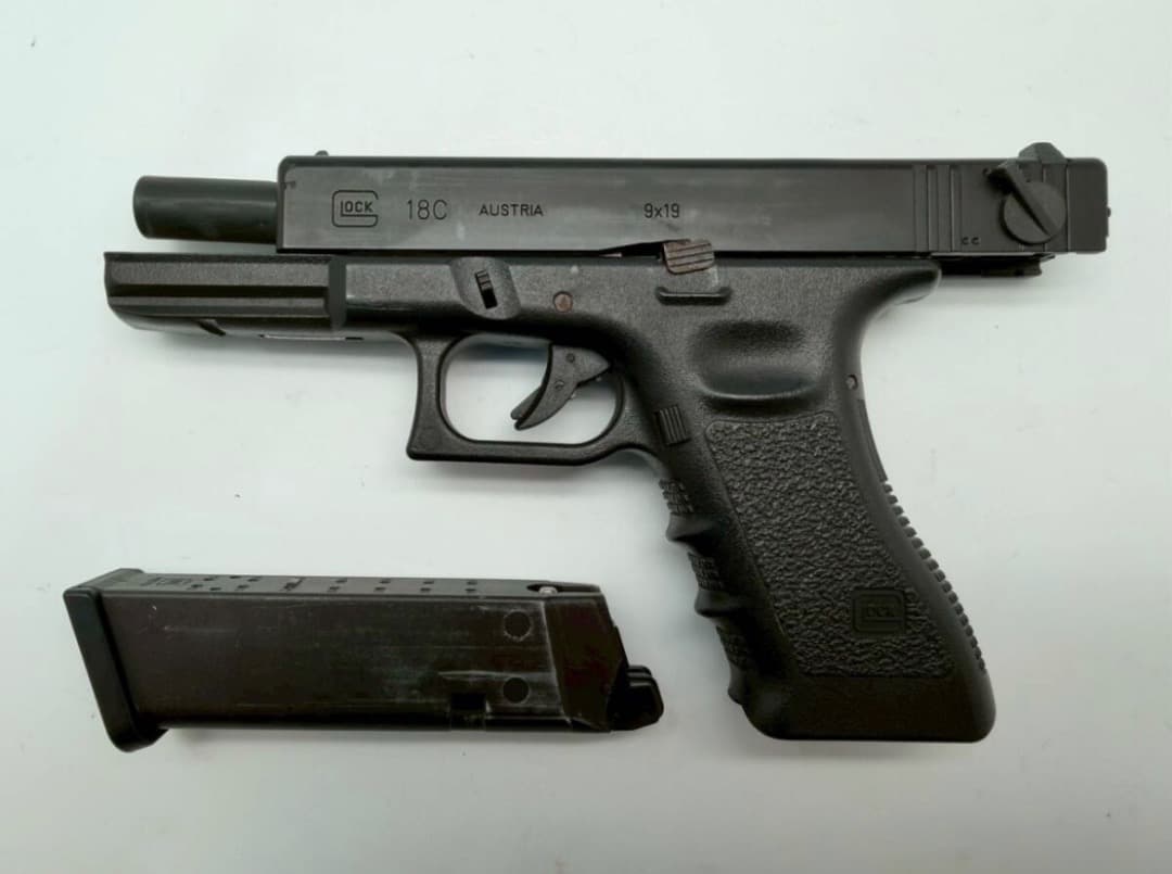 東京マルイ グロック18C ガスブローバック フル/セミ切替式 作動OK