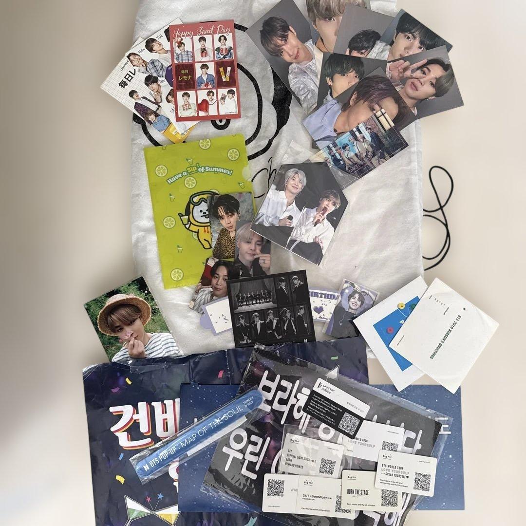 BTS グッズまとめ BTS まとめ売り 約400点以上❁ - メルカリ