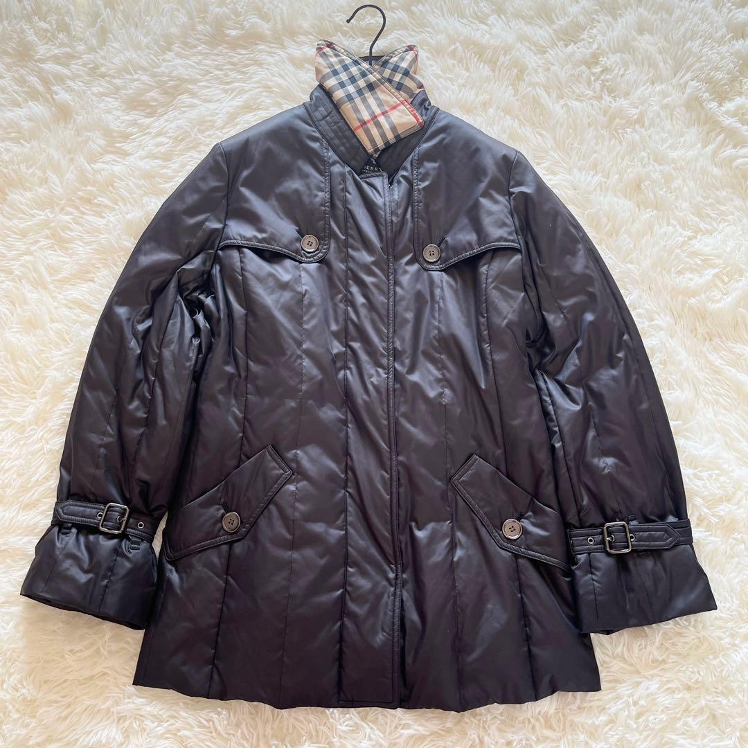 美品　大きいサイズ　バーバリー　ダウンジャケット　ノバチェック　黒