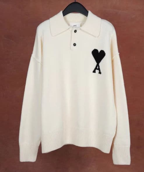 AMI PARIS ホワイトリーポロニット ハート刺繍