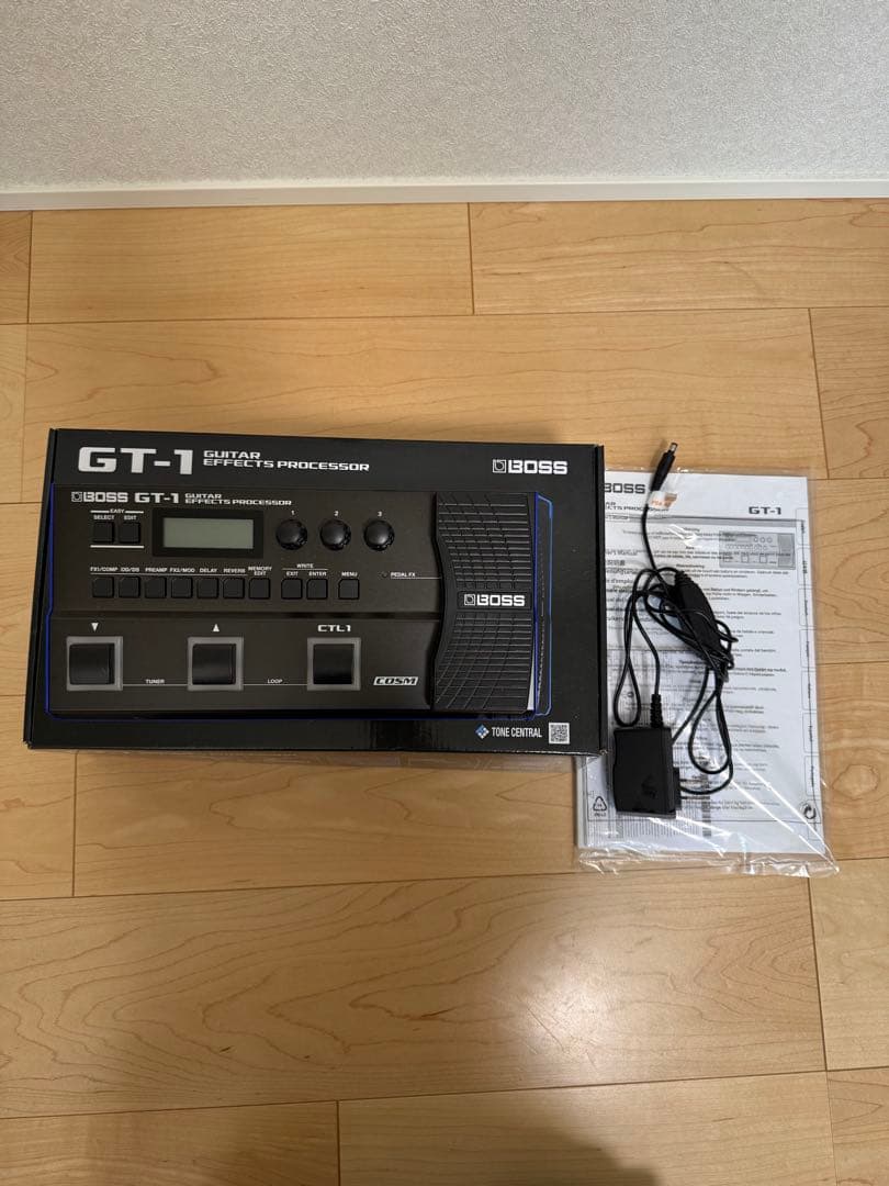BOSS GT-1マルチエフェクター　純正ACアダプター付き