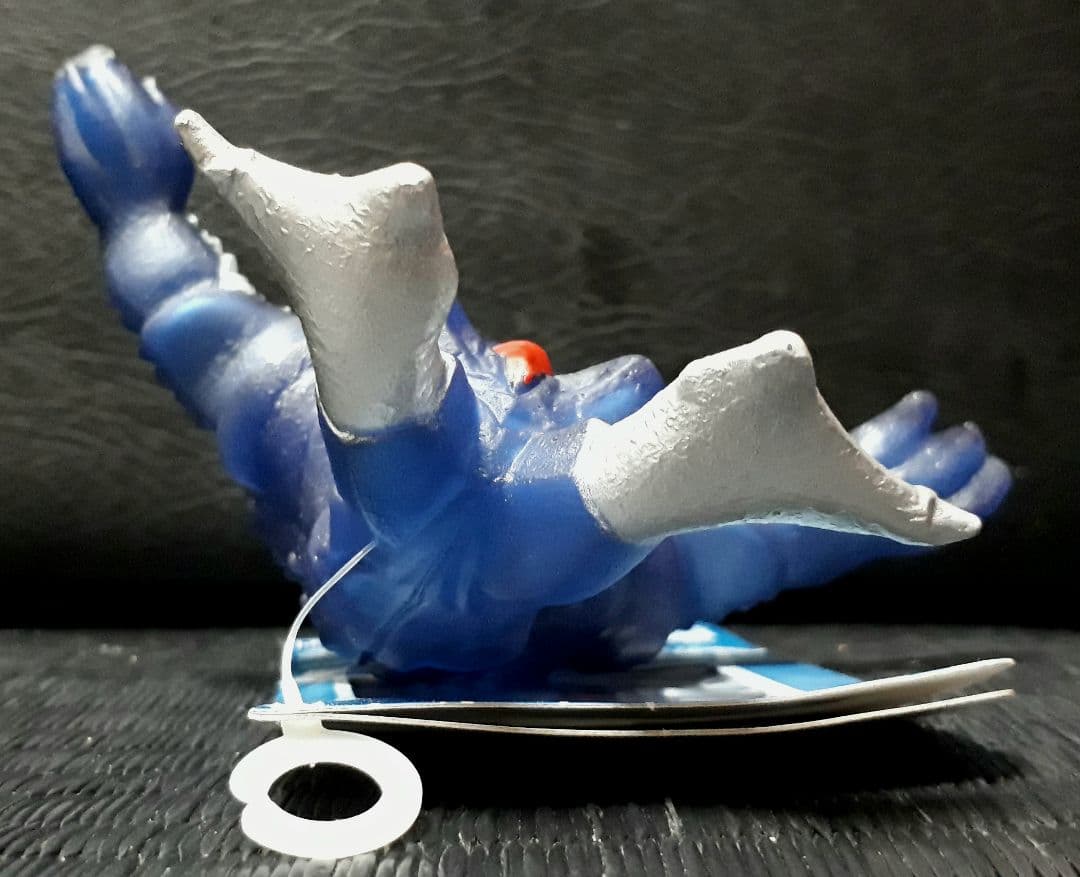 ☆BANDAI マガゼットン (タグ・カード付き) 2016年 円谷プロ ソフビ