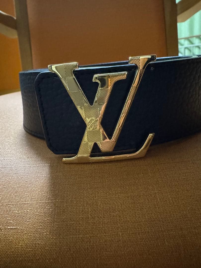 LVロゴバックル レザーベルト ブラック