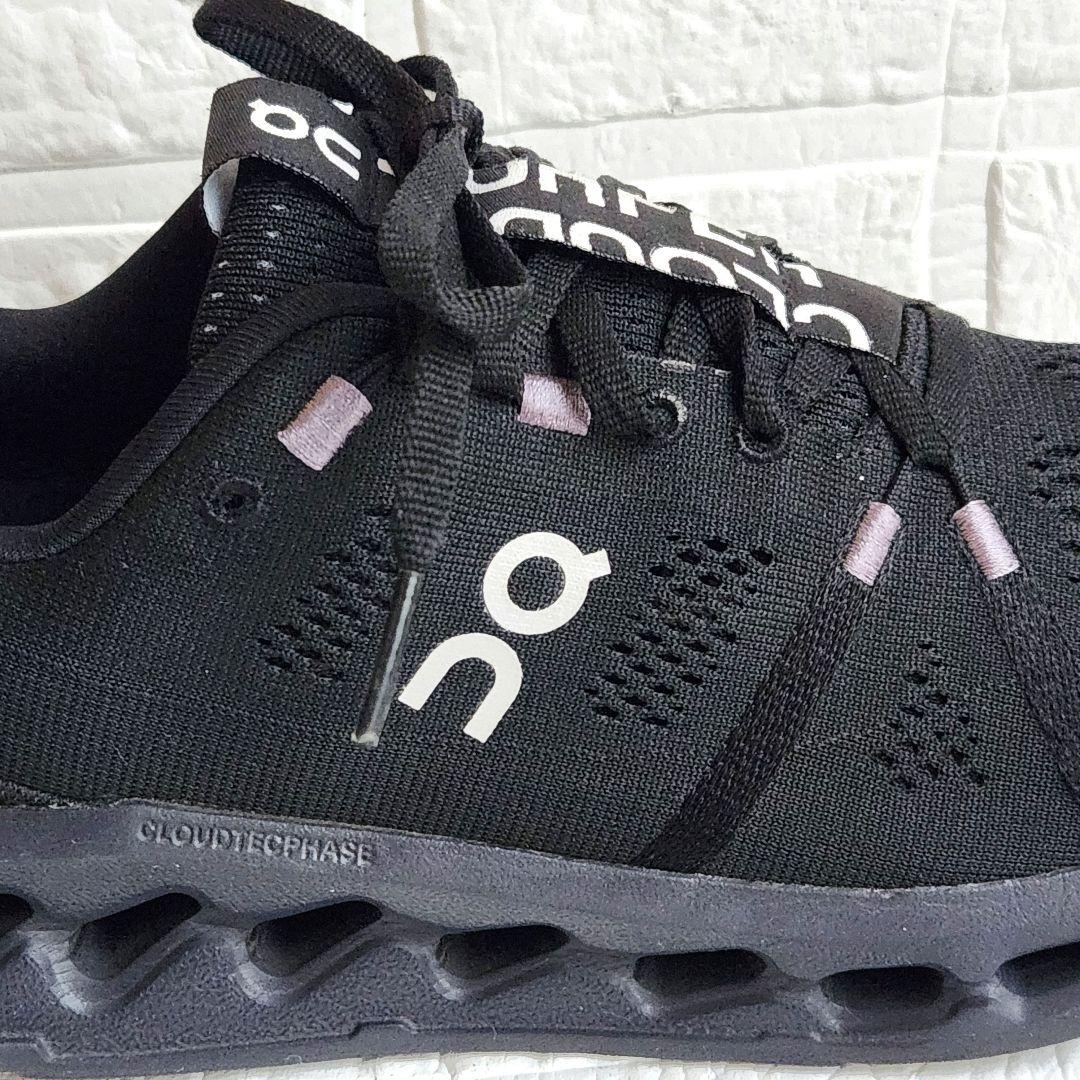 【人気美品✨】On CIoudsurfer スニーカー 黒 25.5cm 厚底