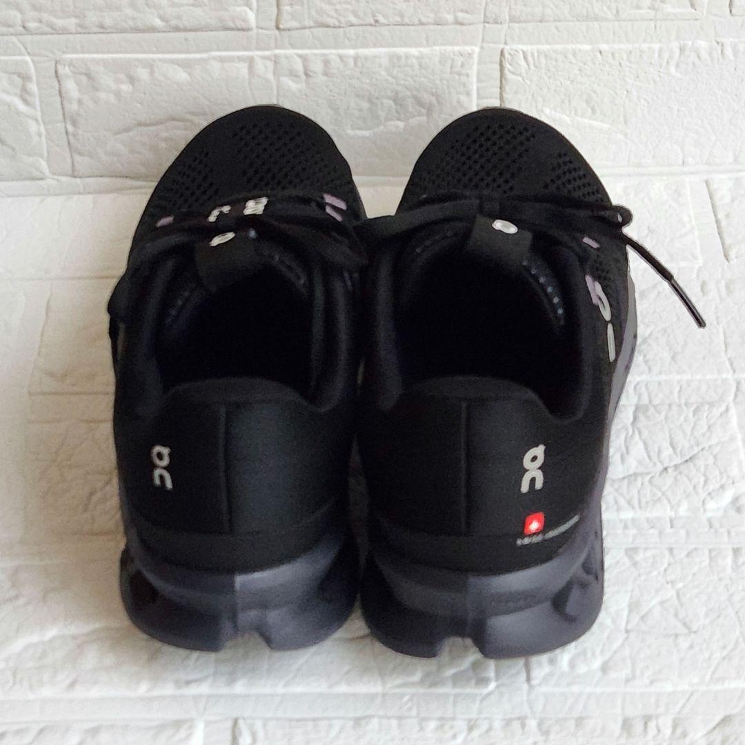 【人気美品✨】On CIoudsurfer スニーカー 黒 25.5cm 厚底