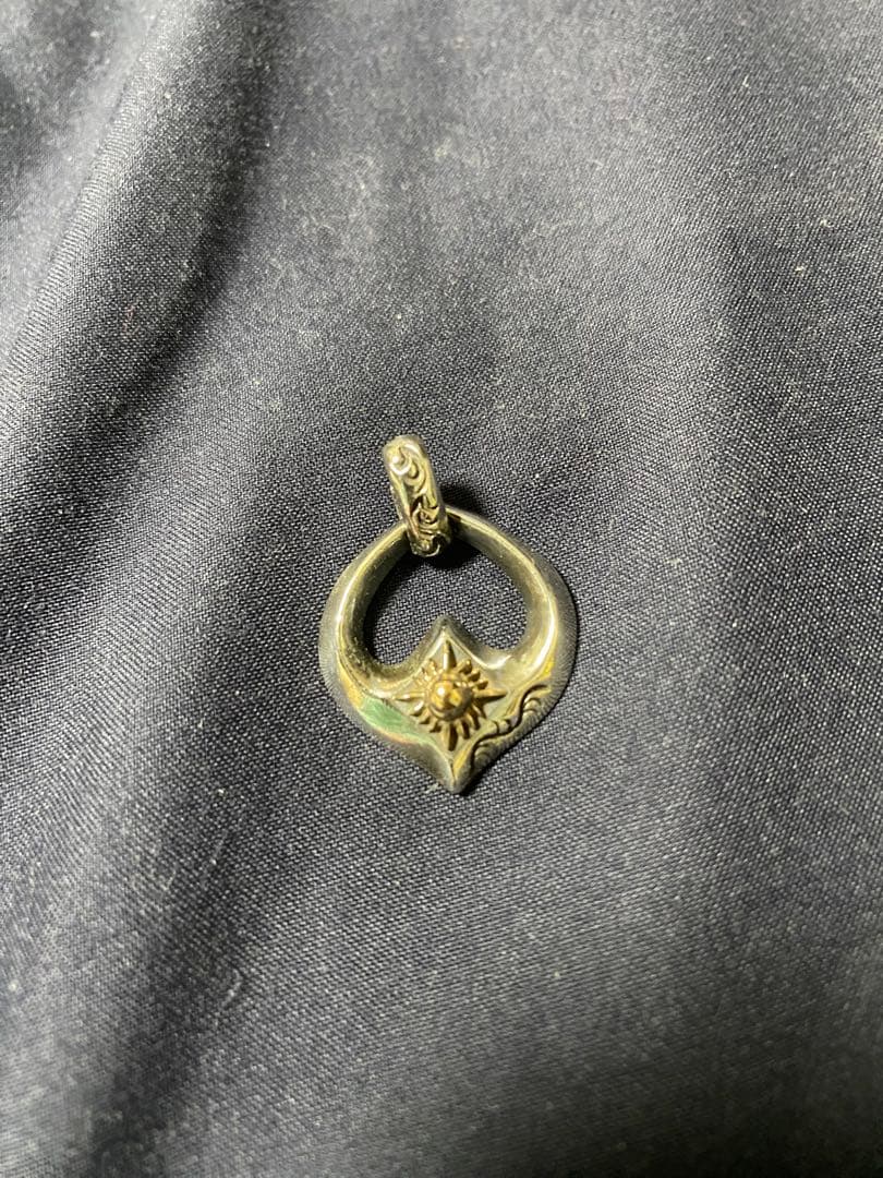 お*ら様 ARIZONA FREEDOM シルバー × K18 太陽神 ペンダン