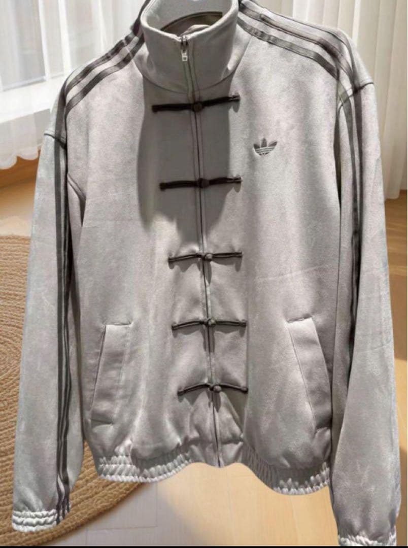 adidasアディダス 中国限定 蛇年トラックジャケット ホワイト Sサイズ