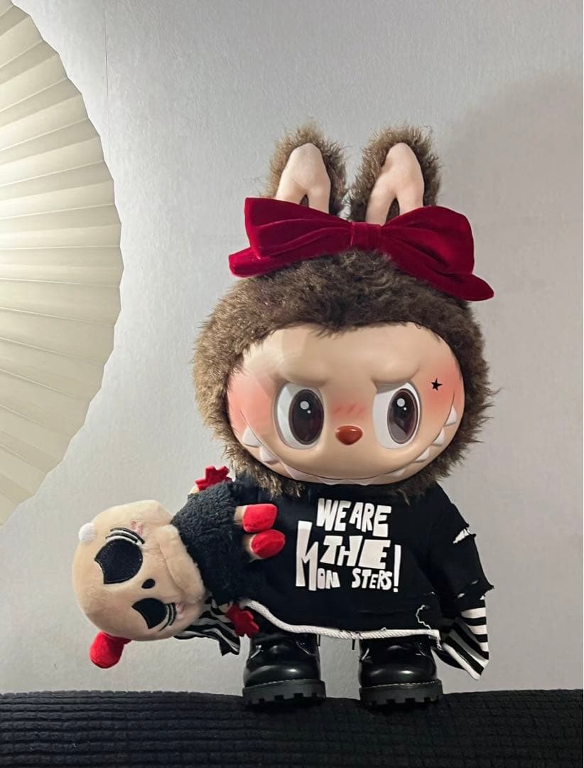 最安値】POPMART labubu(ラブブ)バレンタイン限定 大きいサイズ - メルカリ