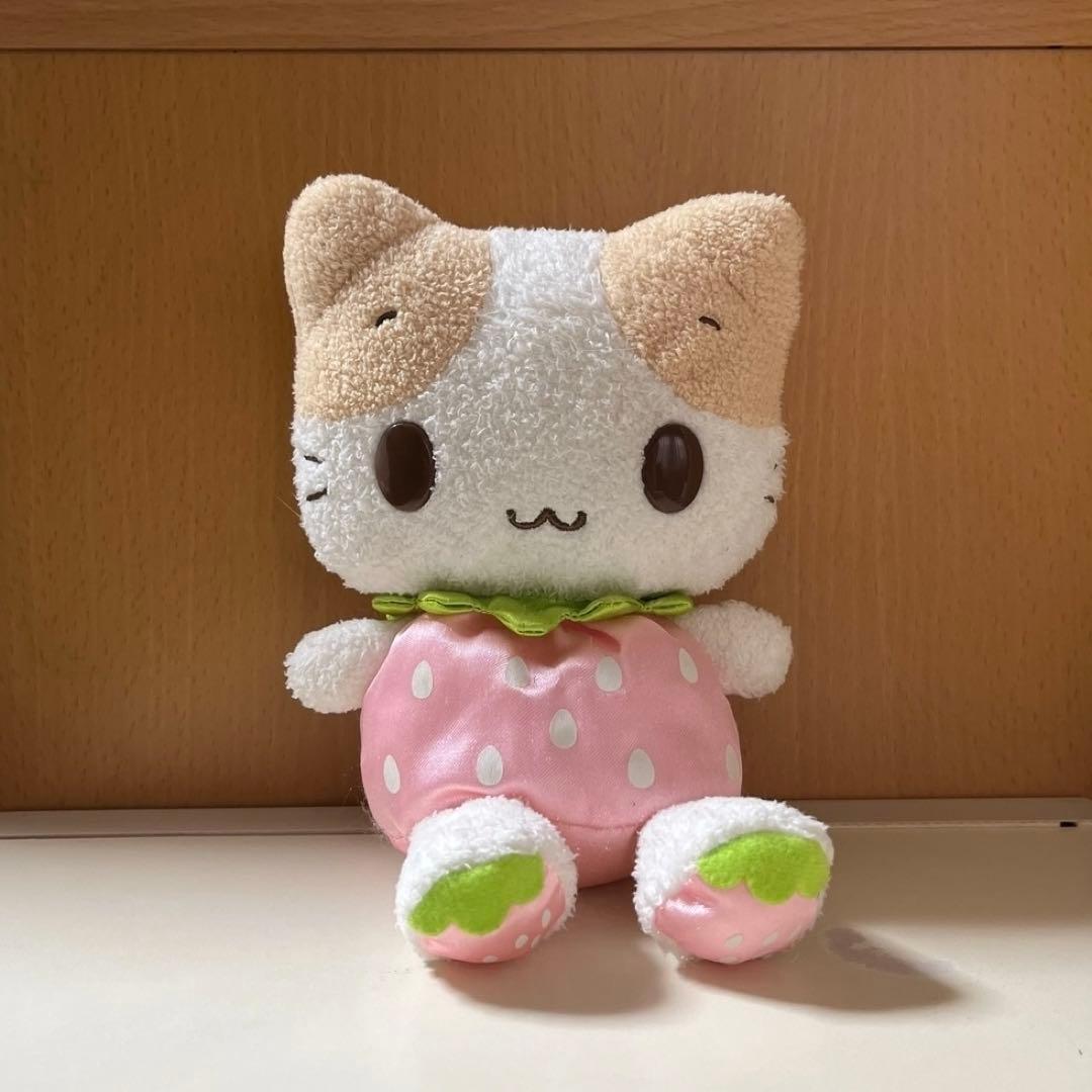 サンリオ マシュマロみたいなふわふわにゃんこ ぬいぐるみ - メルカリ
