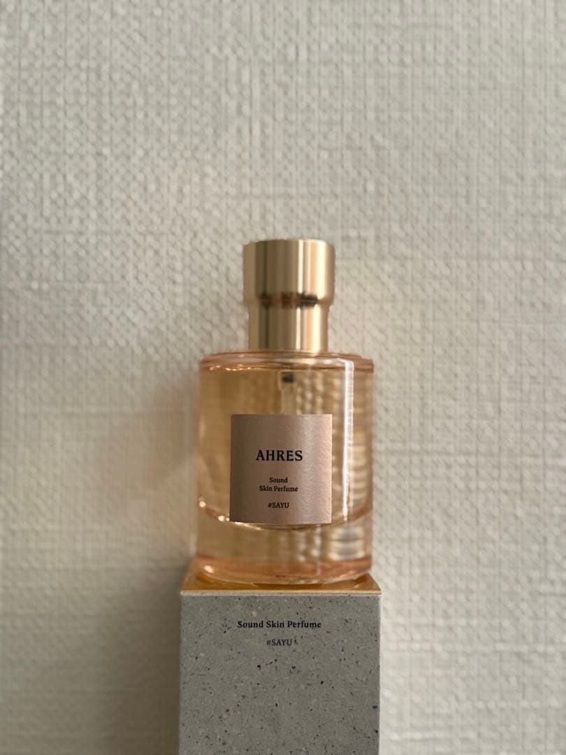 AHRES スキンパフューム　sayu 白湯