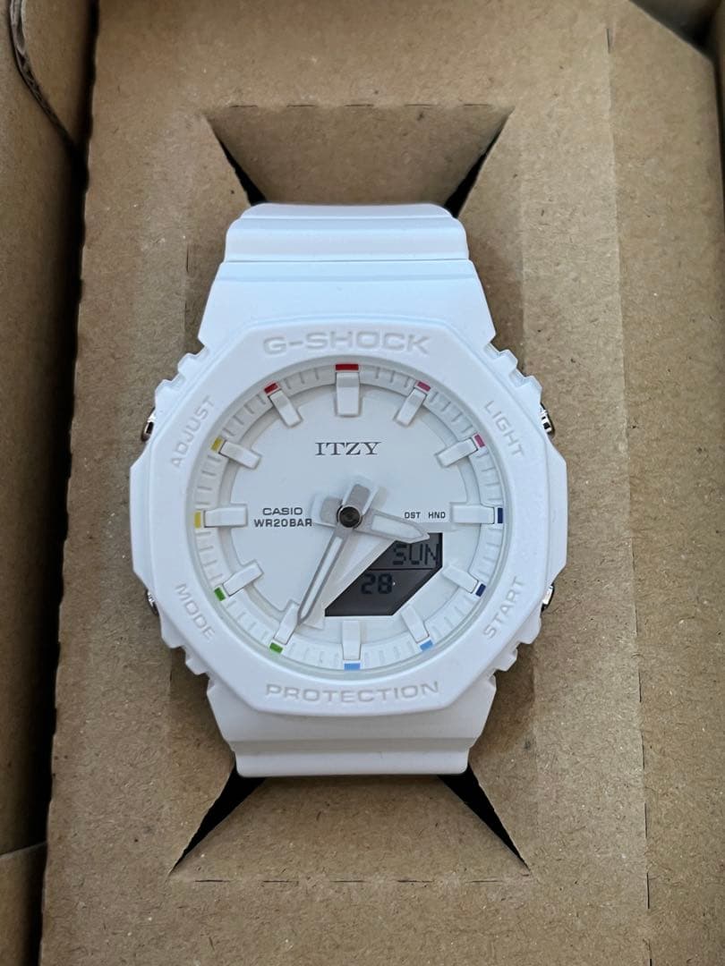 G-SHOCK ITZY GMA-P2100IT-7AJR. ホワイト腕時計 Gショック】ITZY コラボレーションモデル / GMA-P2100IT-7AJR – GQ SHOP