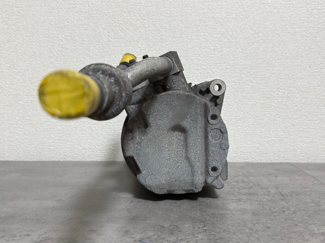 C34 ローレル エアコンコンプレッサー RB20E 92600-70T16 - メルカリ