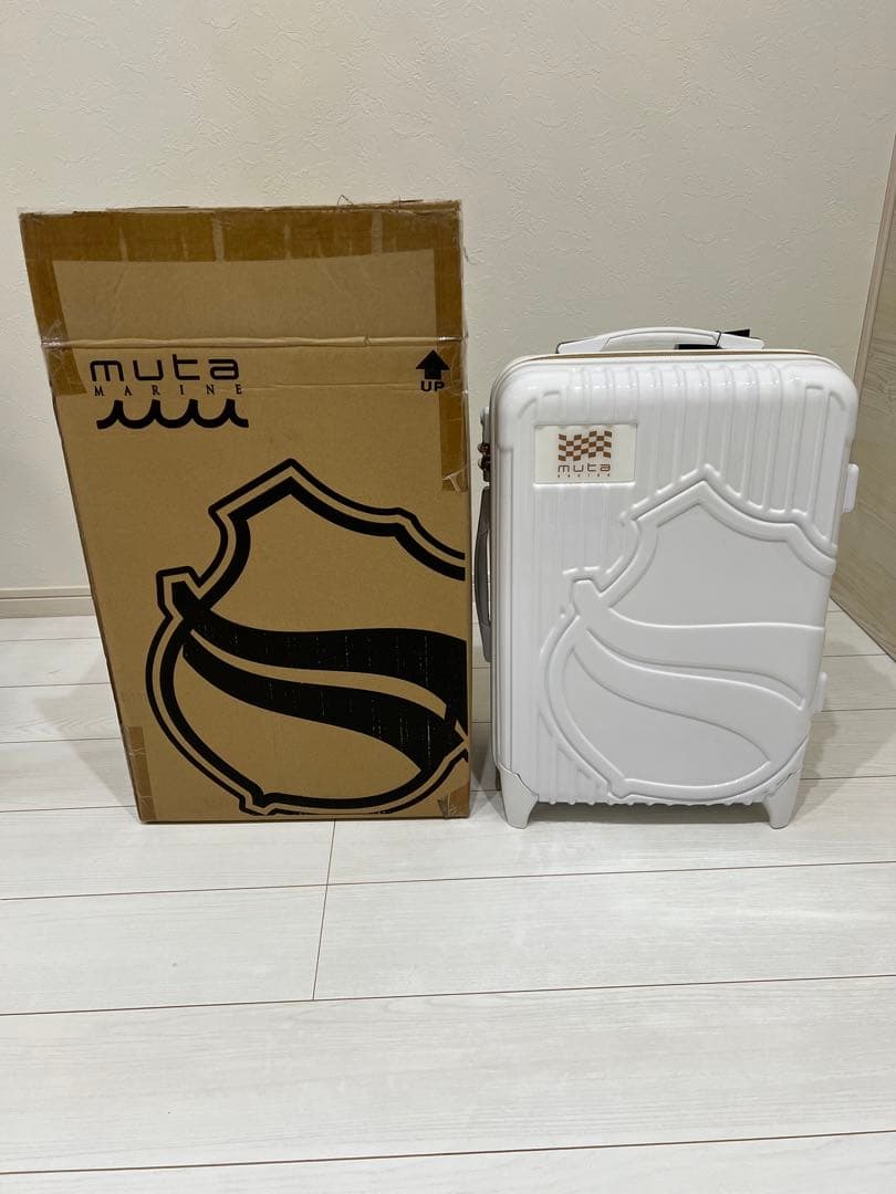 muta ムータ スーツケース キャリーケース ホワイト 32L - メルカリ