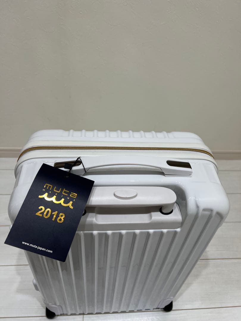 muta ムータ スーツケース キャリーケース ホワイト 32L - メルカリ