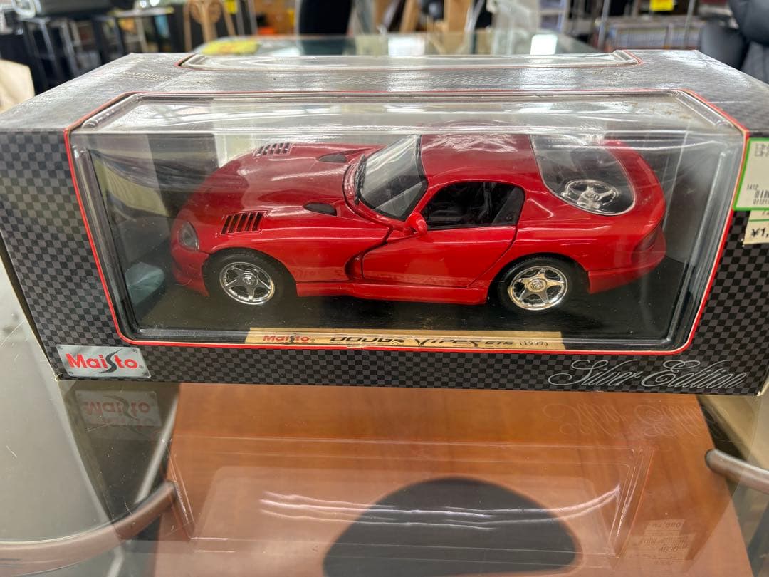 ミニカー Maisto Dodge Viper Silver Edition 1/18