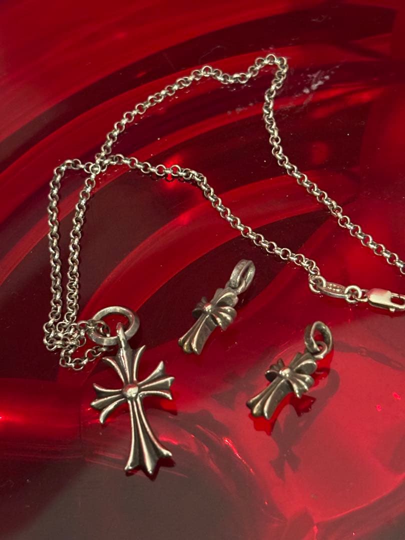 ChromeHeartsシルバータイニークロスペンダントナノクロスチャーム2個