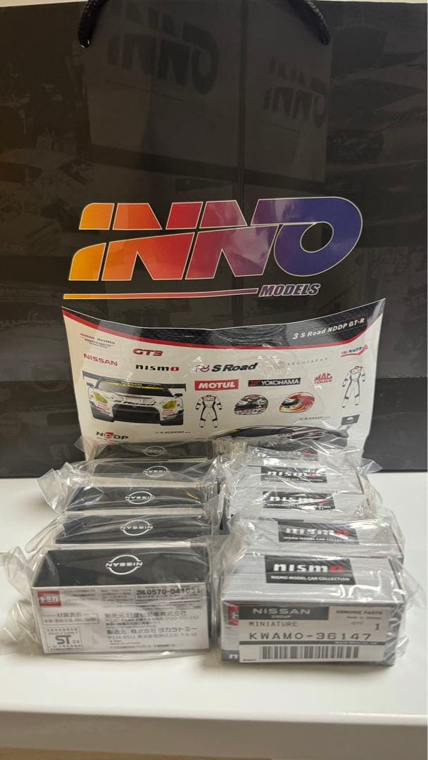 東京オートサロン　2025 日産　フェアレディZニスモ　GT-R 10台セット 東京オートサロン2025（日産自動車） 内装・外装など17枚 【画像・写真