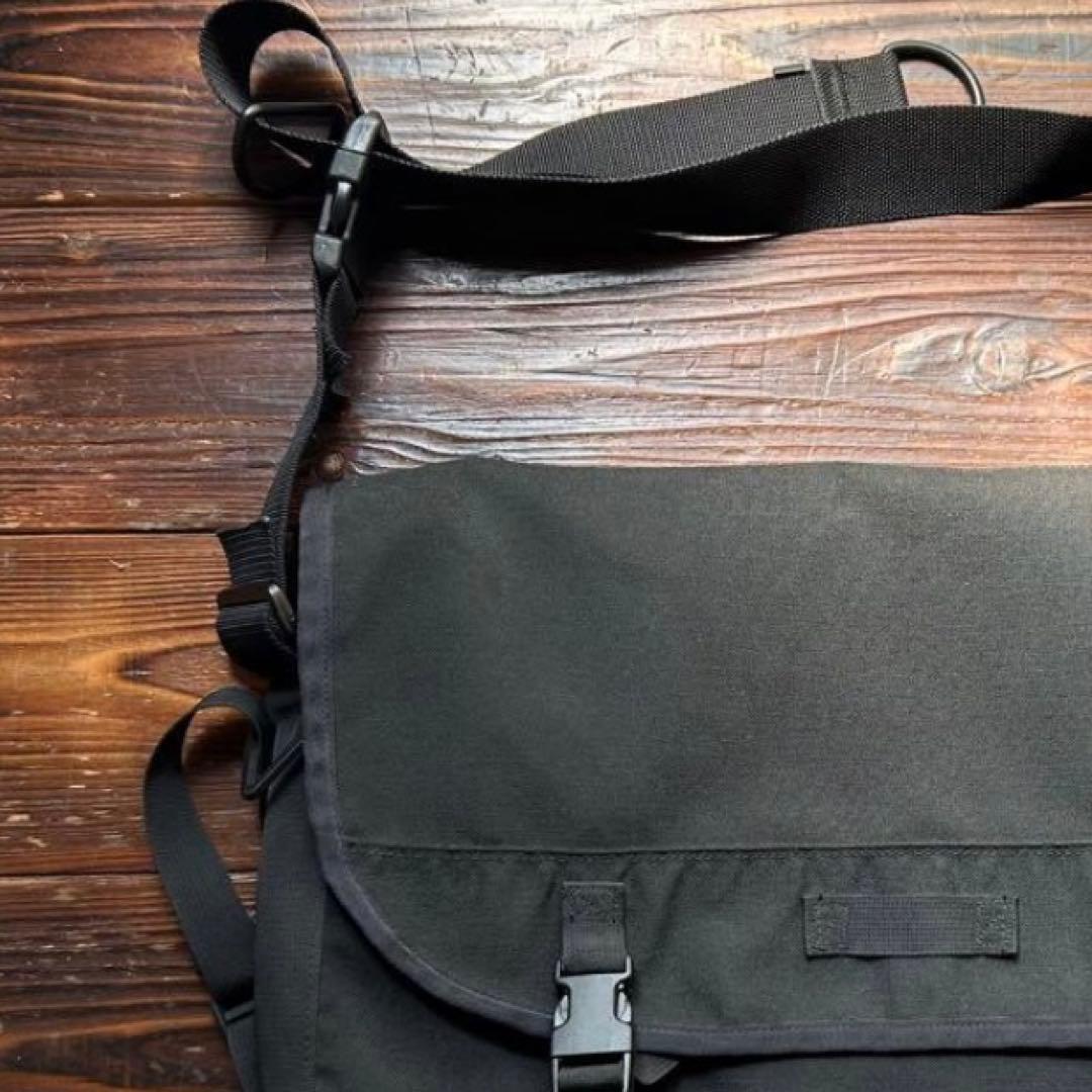 d*m様 PAC DESIGNS パックデザイン メッセンジャーバッグ カナダ製 PAC DESIGNS street slim messenger bag | UMU