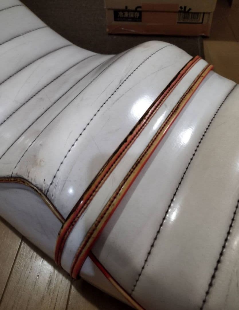 CBX400F/CBX550Fヤラレ三段シート当時物 - メルカリ