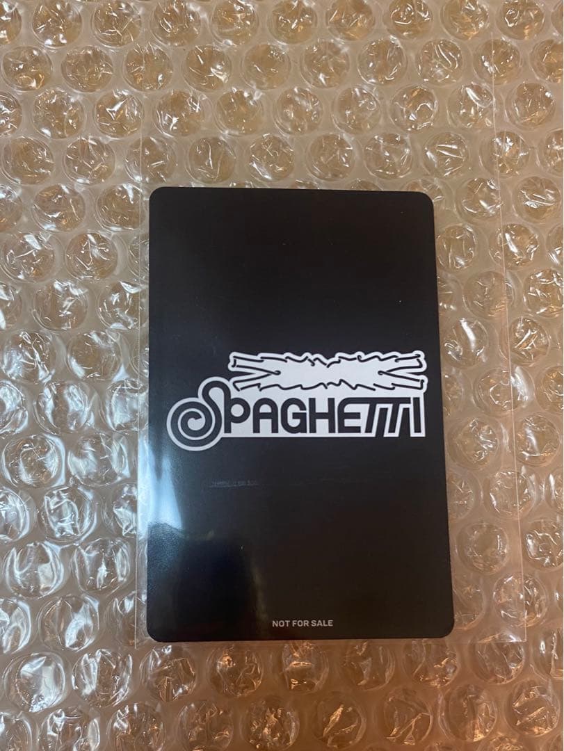 LESSERAFIM spaghetti ウンチェ ラキドロ トレカ ユニバ - メルカリ