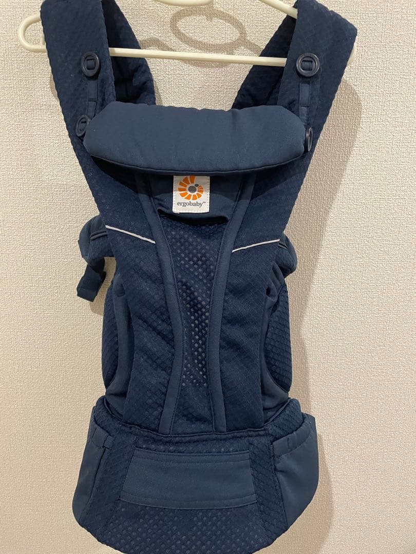 【美品】ergobaby OMNI Breeze 抱っこ紐 ミッドナイトブルー