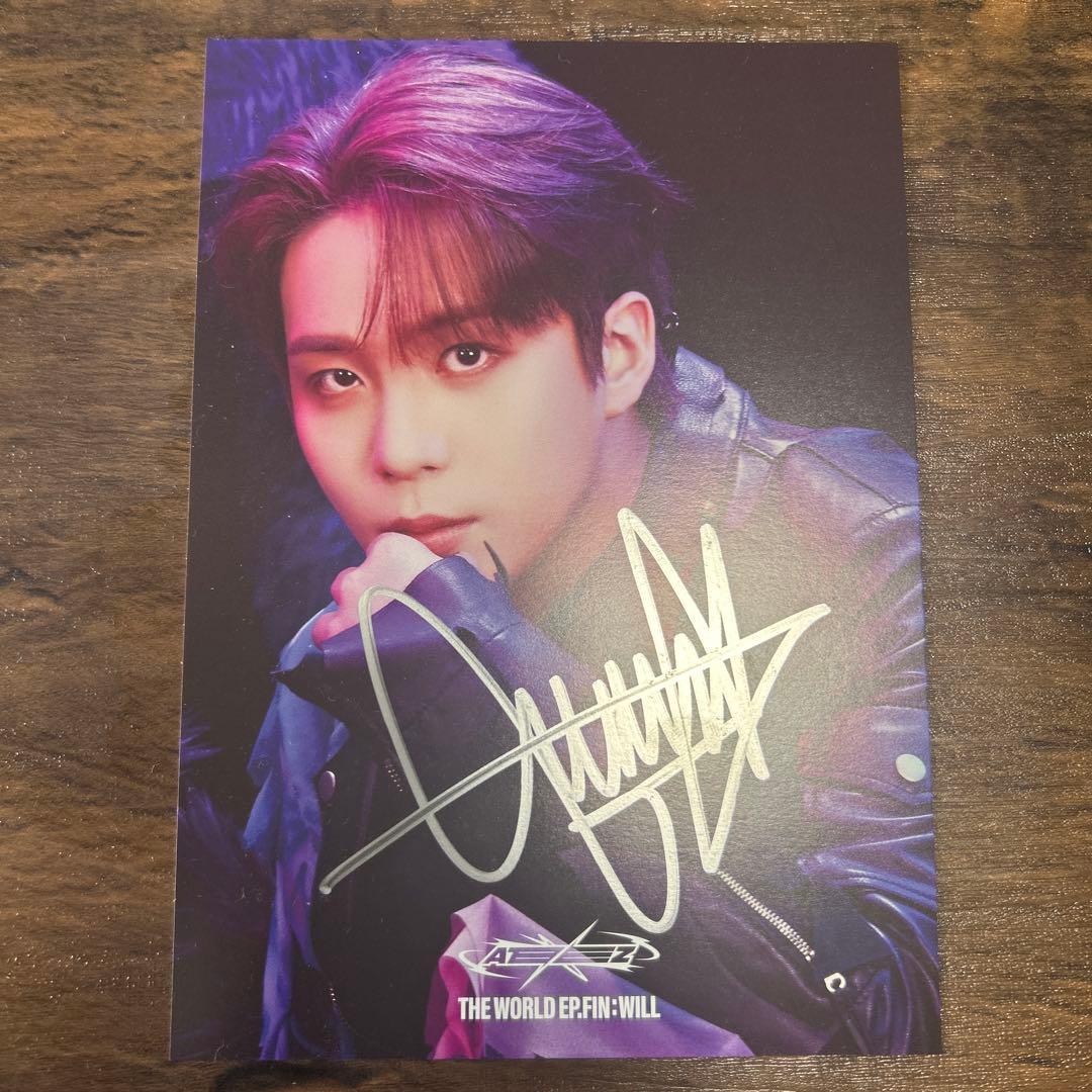 ATEEZ ジョンホ サイン入りポストカードセット - メルカリ