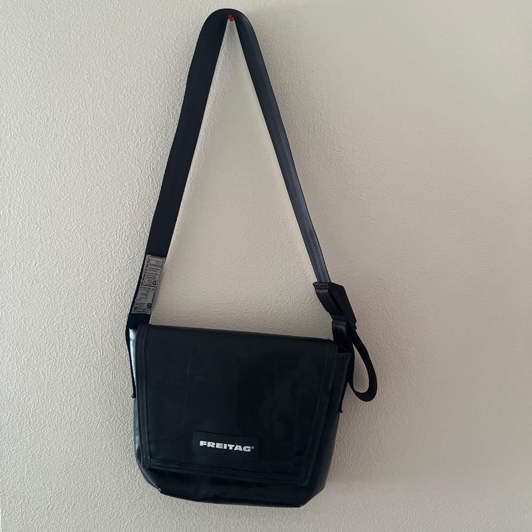freitag フライターグ F11 オールブラック メッセンジャーバッグ