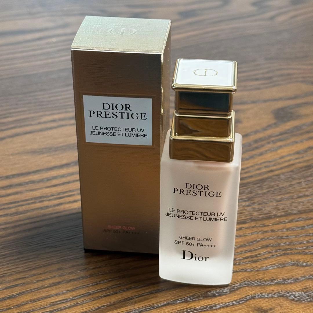 Dior プレステージ ホワイト ル プロテクターUV ルミエール シアーグロー