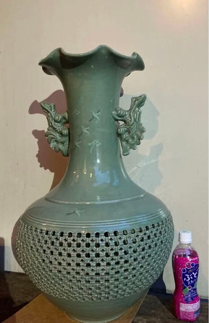 青山作 特大壺 青磁 透かし 雲鶴紋 二層網目 訳あり 花瓶 網目彫 緑色