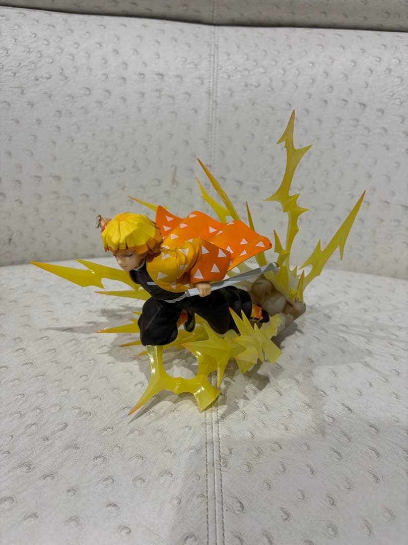 鬼滅の刃 我妻善逸 雷の呼吸 霹靂一閃 エフェクト フィギュア バンプレスト