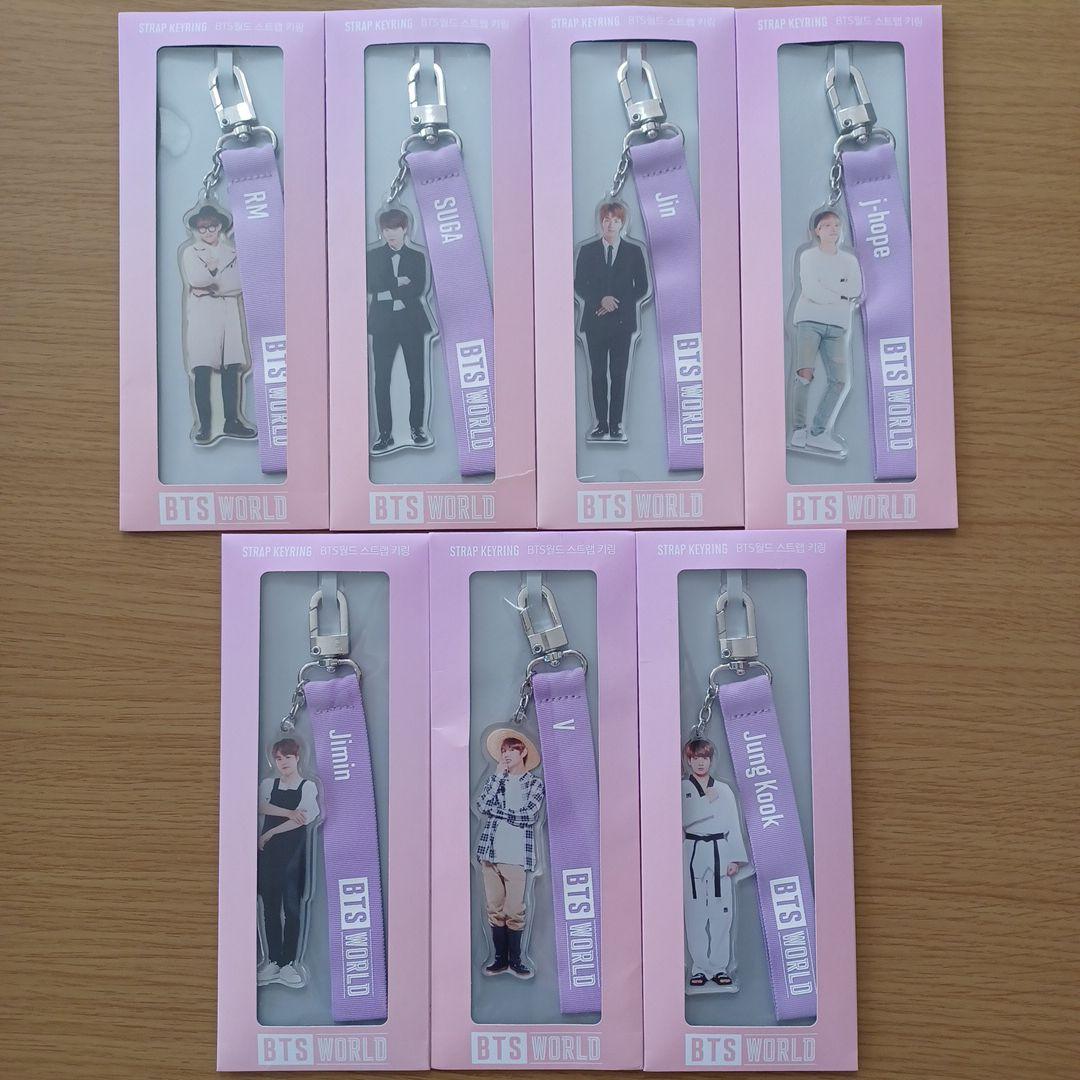 BTS WORLD　ストラップ　キーリング　セット