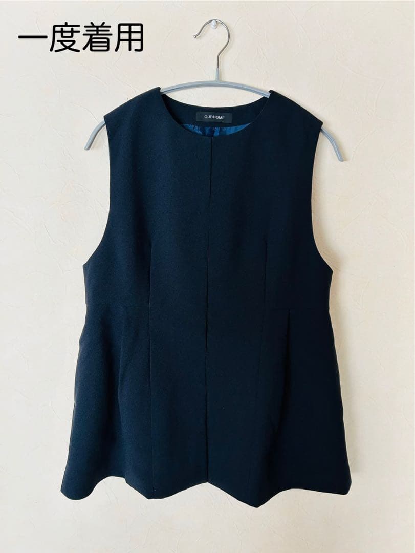 OUR シルエットがきれいな2wayペプラムベスト