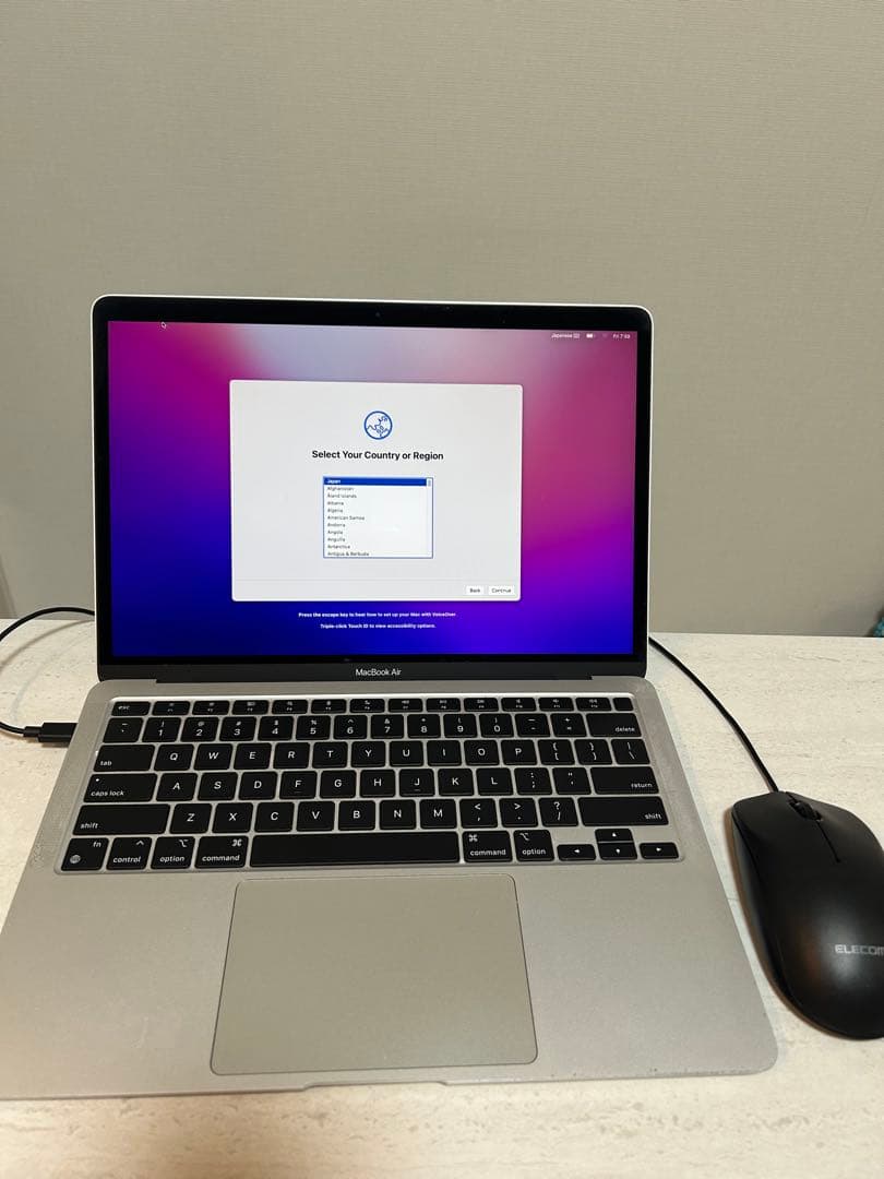 初期化済　M1 MacBook Air 256GB 8GB ジャンク品 マウス付