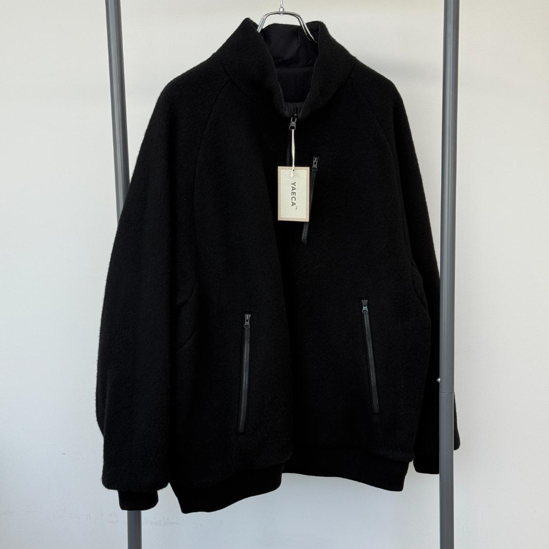 新品 YAECA ヤエカ Dice&Dice別注 スタンドカラージップブルゾン STAND COLLAR ZIP BLOUZON / BROWN | YAECA (MEN)(ヤエカ) | OUTER