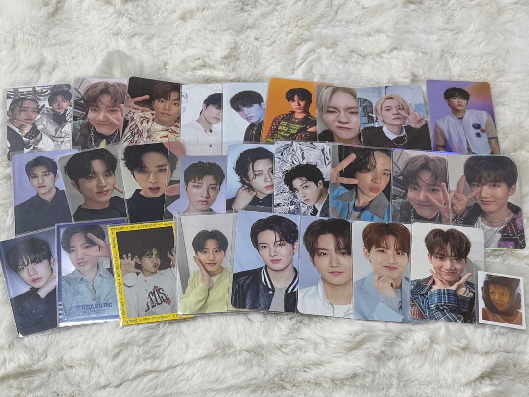 treasure アサヒ トレカ 団扇 アクスタ まとめ売り - メルカリ